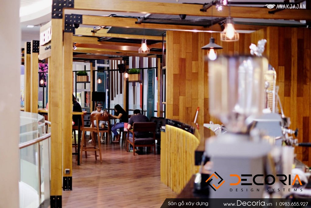 Mẫu thiết kế sàn gỗ công nghiệp giá rẻ quán Cafe